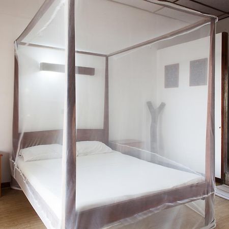 Auberge De Grand Popo Екстериор снимка