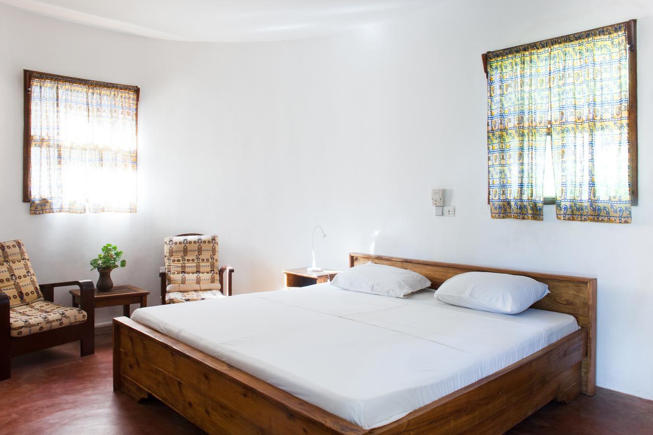 Auberge De Grand Popo Екстериор снимка