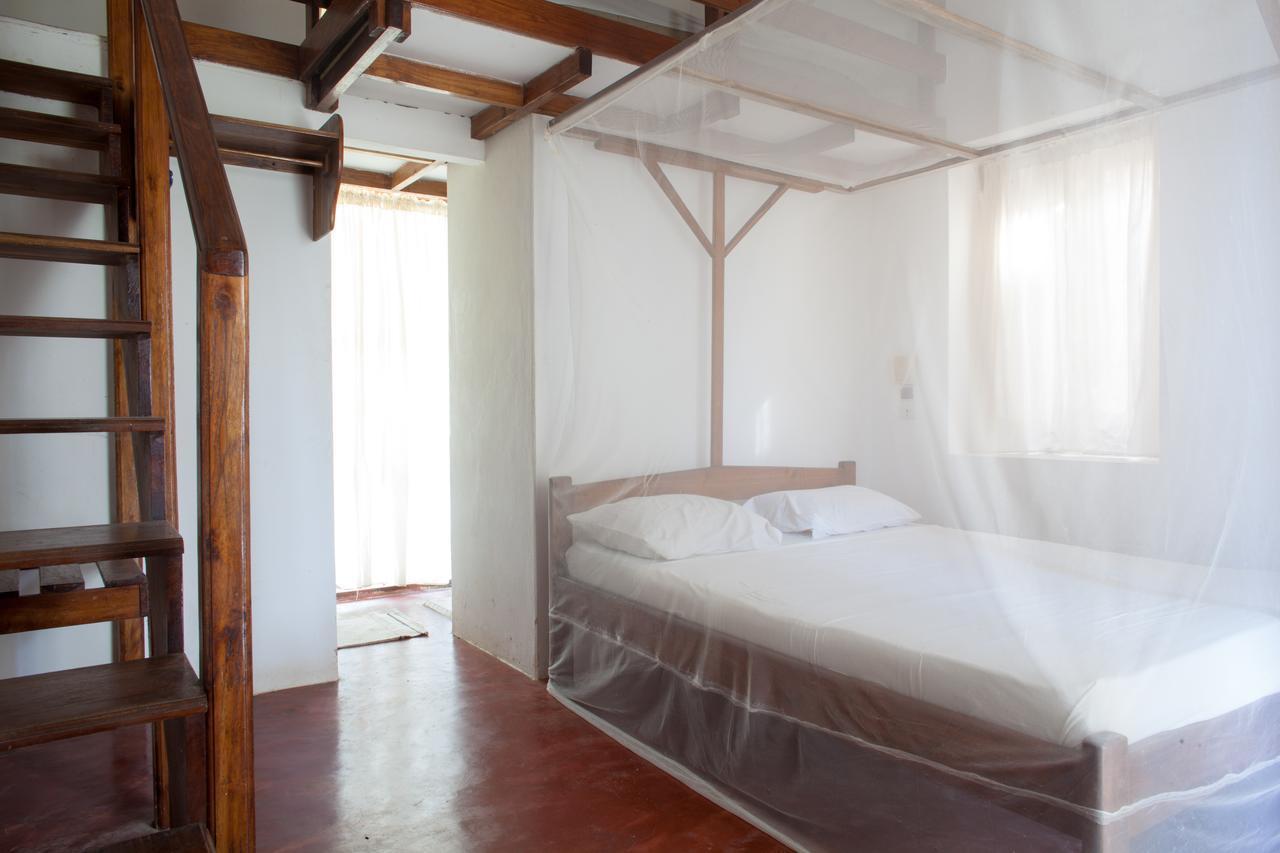 Auberge De Grand Popo Екстериор снимка