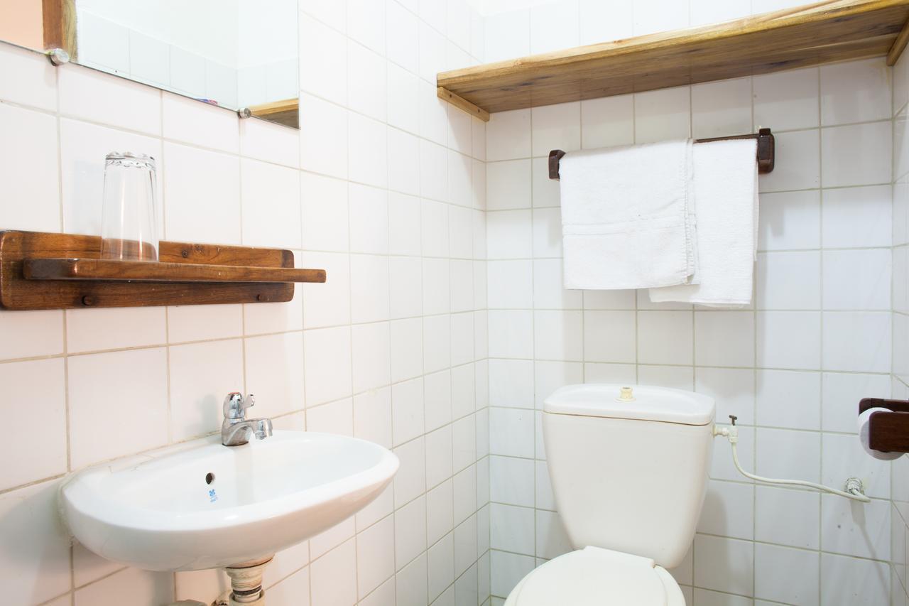 Auberge De Grand Popo Екстериор снимка