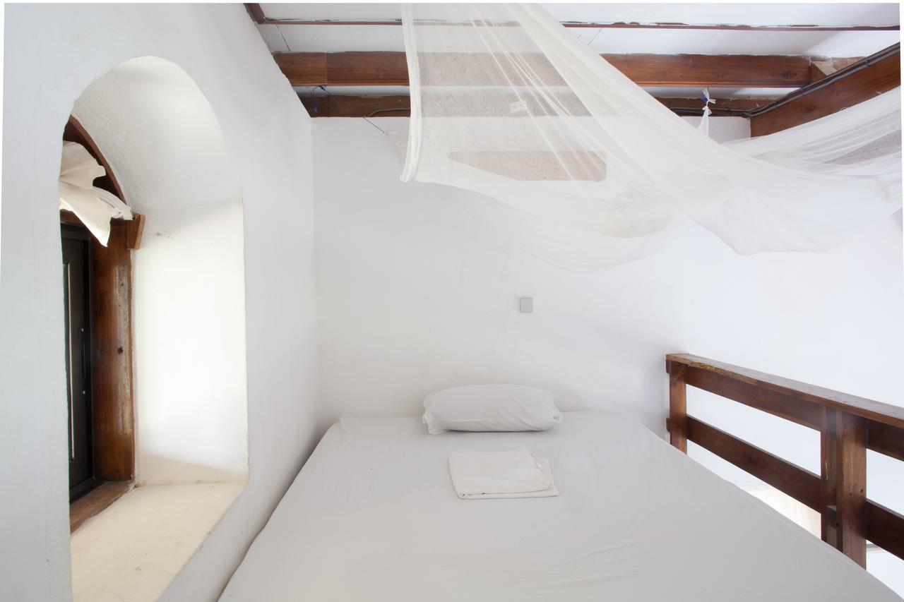 Auberge De Grand Popo Екстериор снимка